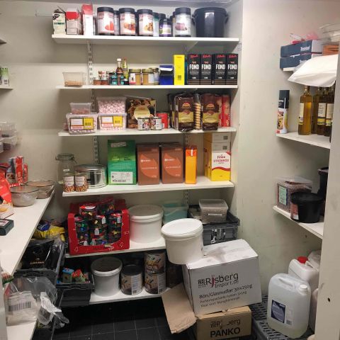 650509-2 Blandade torrvaror: Mjöl, sirap, olja, godis m.m.