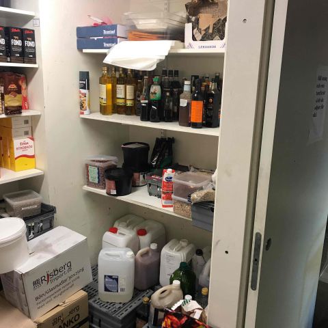 650509-3 Blandade torrvaror: Mjöl, sirap, olja, godis m.m.