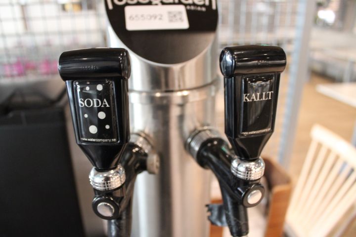 655092-2 Water dispenser for installation