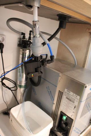 655092-4 Water dispenser for installation