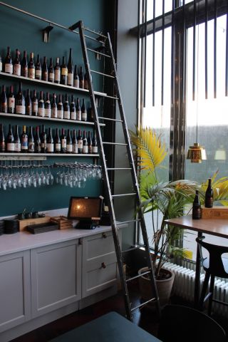 650274-3 Vinhyllor 3st samt stege på skena