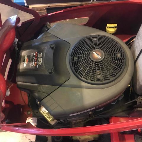 427961-6 Åkgräsklippare MTD H180 18hp