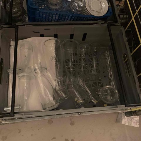 665614-17 Various glass, restaurant equipment etc.