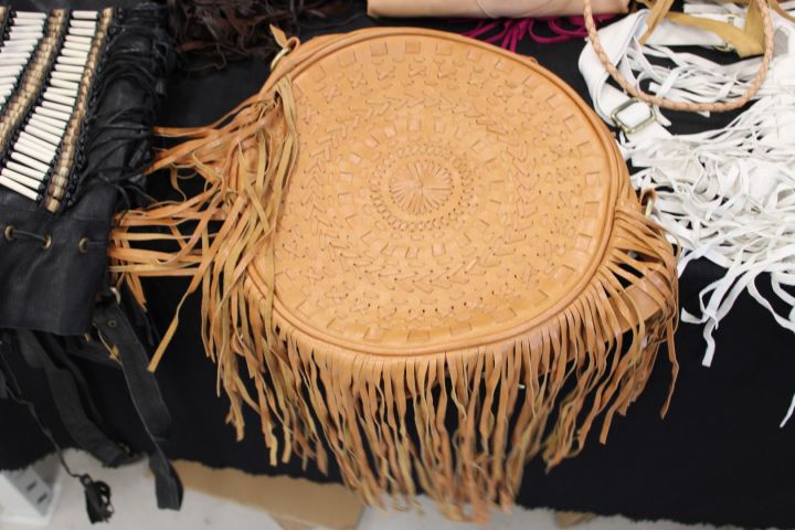 655154-7 Parti med Hobo Chic kläder, skor & smycken ca 280 artiklar