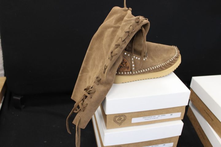 655154-13 Parti med Hobo Chic kläder, skor & smycken ca 280 artiklar