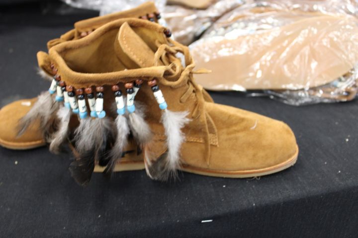 655154-24 Parti med Hobo Chic kläder, skor & smycken ca 280 artiklar