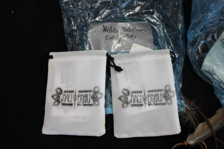 655154-37 Parti med Hobo Chic kläder, skor & smycken ca 280 artiklar