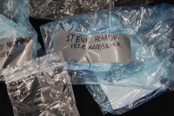 655154-39 Parti med Hobo Chic kläder, skor & smycken ca 280 artiklar