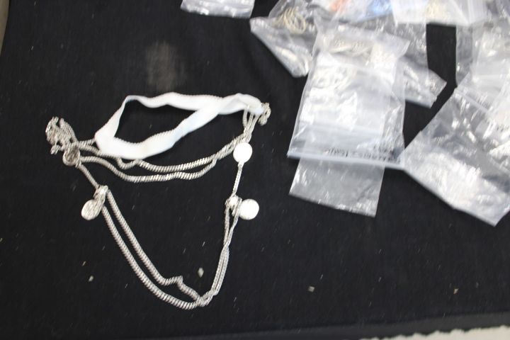 655154-44 Parti med Hobo Chic kläder, skor & smycken ca 280 artiklar