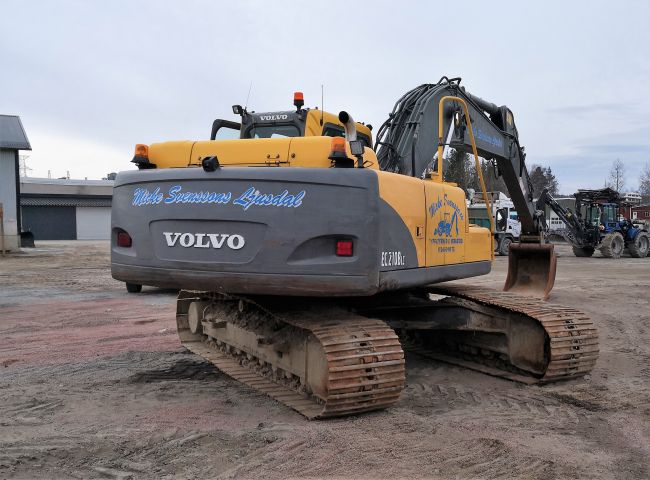 666226-4 Crawler excavator - Volvo EC210BLC - 2003