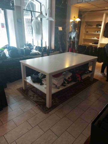 658103-23 Shop interior with checkout counter for dismantling