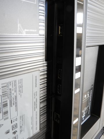 666803-4 Samsung TV 55 "