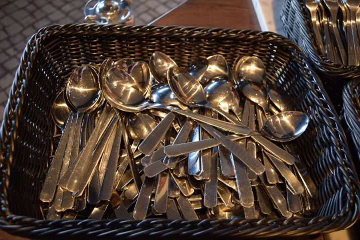 639141-2 Restaurangbestick - knivar, gafflar & skedar