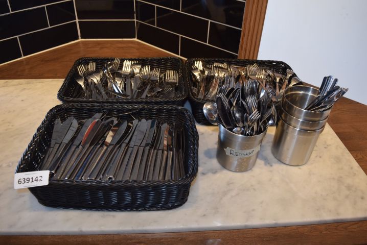 639142-1 Restaurangbestick - knivar & gafflar