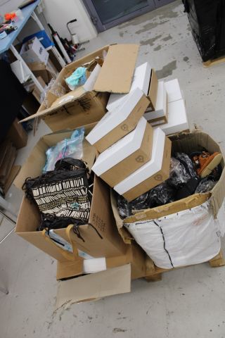 655154-2 Parti med Hobo Chic kläder, skor & smycken ca 280 artiklar