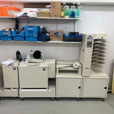 647741-8 The picker tower and stacker plockmatic