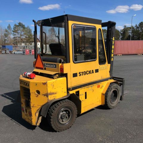 657561-16 Forklift Stocka 3060