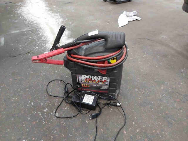 665660-5 Battery Booster PowerStart 1224