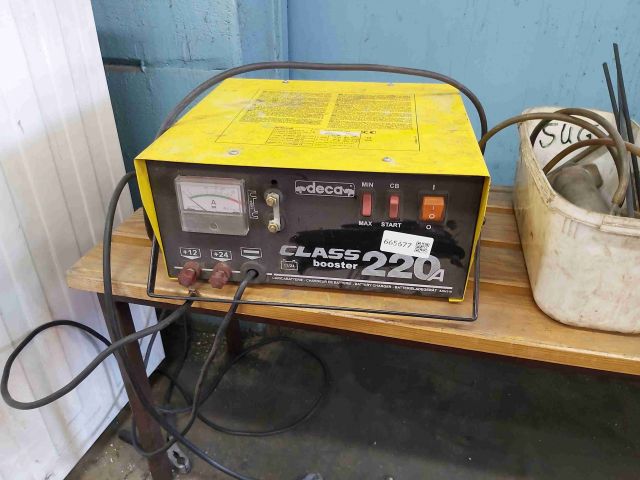 665677-1 Battery Booster Deca, Class Booster 220A