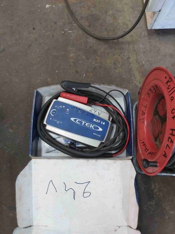 665678-3 Battery charger Ctec 24 volts