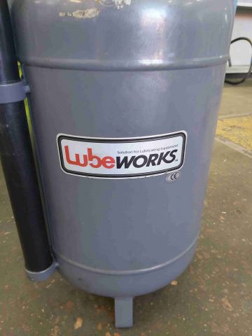 665685-3 Pneumatic oil dispenser LubeWorks