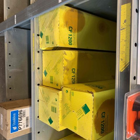 665720-14 Reservdelslager för truckar