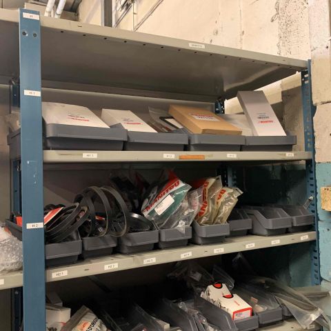 665720-36 Reservdelslager för truckar