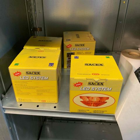 665720-43 Reservdelslager för truckar