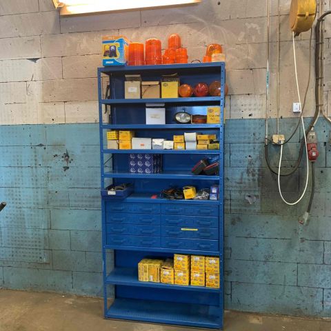 665720-47 Reservdelslager för truckar