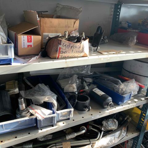 665720-85 Reservdelslager för truckar