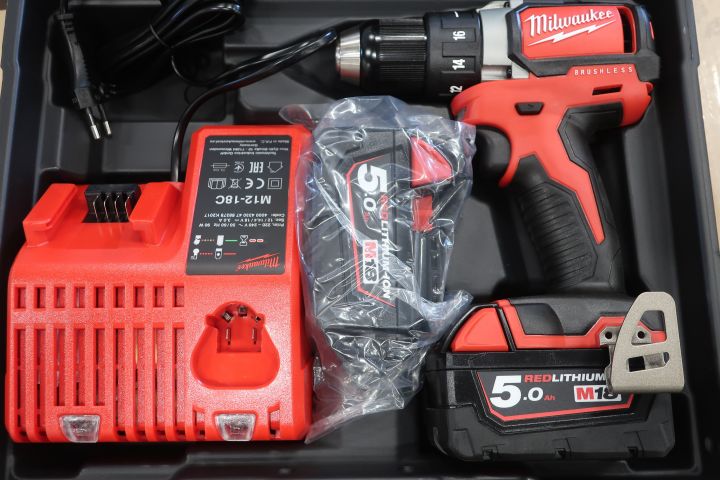 667061-2 Screwdriver Milwaukee M18 BLDD-502C - Free shipping