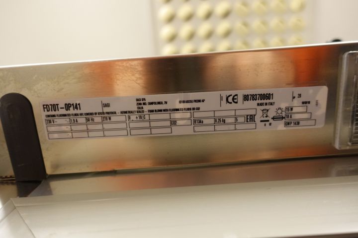 667462-4 Restaurant cooler SAGI FD70T-0P141