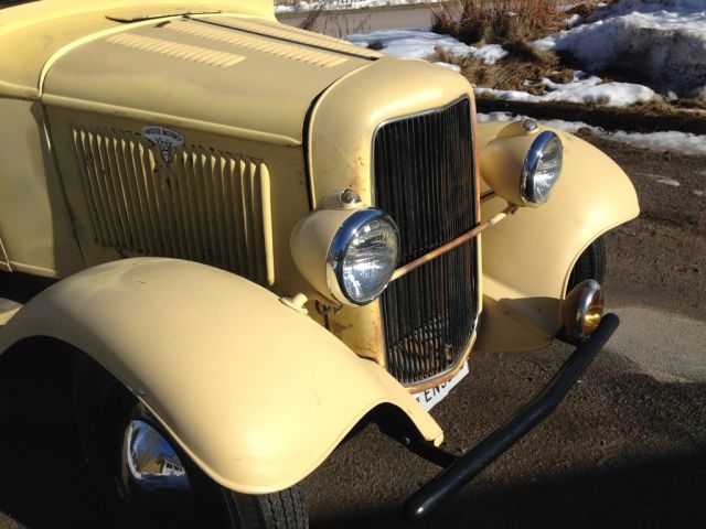 667490-4 Ford 1934 "hotrod" pickup V8 (ENJ 315)