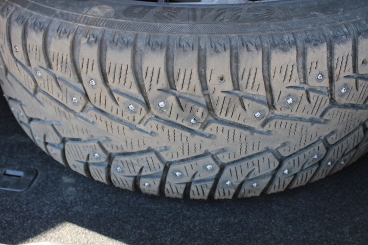 667503-17 Toyota Auris Hybrid 1.8 HSD -14 (Aut, 10960 Miles, SoV tires)