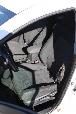 667503-21 Toyota Auris Hybrid 1.8 HSD -14 (Aut, 10960 Miles, SoV tires)