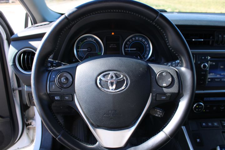 667503-28 Toyota Auris Hybrid 1.8 HSD -14 (Aut, 10960 Miles, SoV tires)