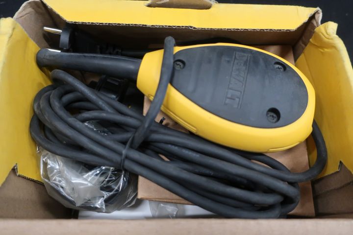 665953-2 Sander DeWALT D26453 - Free shipping