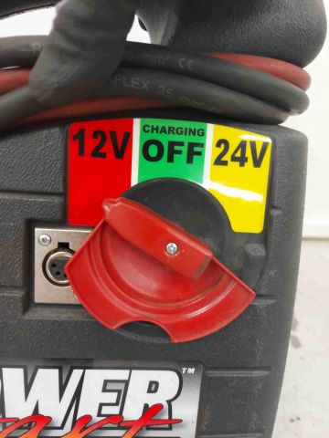 605823-3 Battery Booster PowerStart 1224 (12 / 24V)