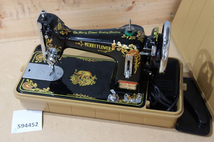 594452-1 Merry Flower sewing machine
