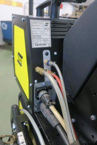 640585-8 Mig welding machine Esab Mig 3001i