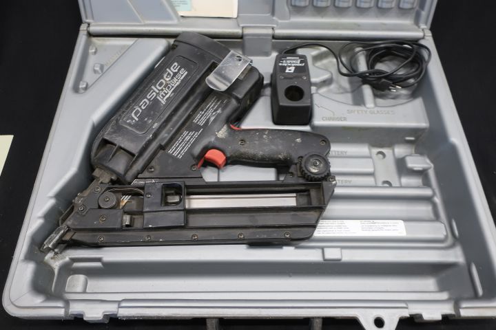 667526-1 Nail gun Paslode IM-300 / 75N - Free shipping