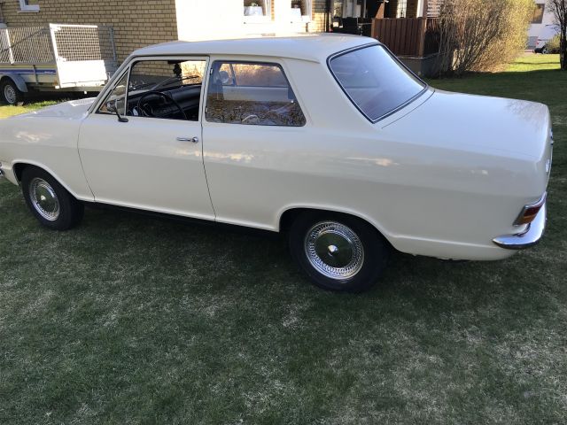 667823-8 Opel Cadet 1100 super 1970