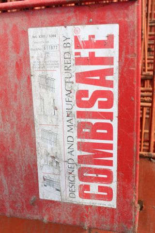 662153-2 A hedge guard fence about 28 pcs