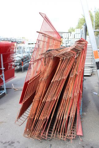 662153-1 A hedge guard fence about 28 pcs