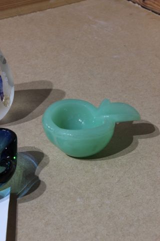 594494-5 7 decorative objects in glass