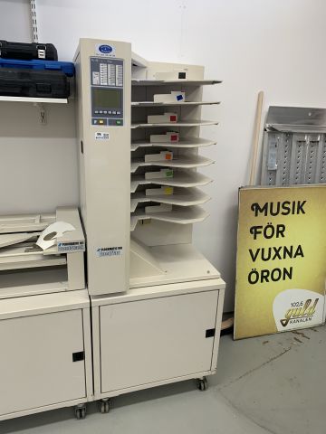 647741-6 The picker tower and stacker plockmatic