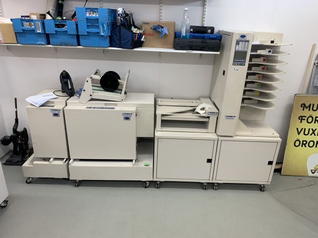 647741-1 The picker tower and stacker plockmatic