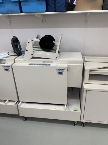 647741-4 The picker tower and stacker plockmatic