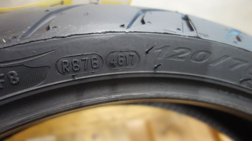 667644-6 2 PC tires Pirelli Angel GT 120/70 ZR 17