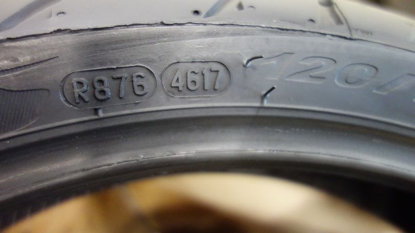 667644-7 2 PC tires Pirelli Angel GT 120/70 ZR 17